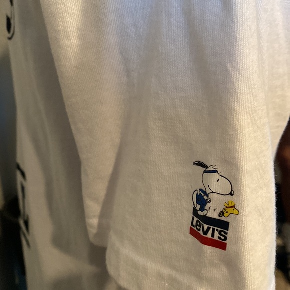Snoopy Levi’s unisex oversized t-shirt size small - Picture 4 of 6